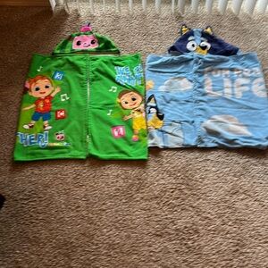 2 set - Cocomelon and Bluey Baby Bath Hooded Towels